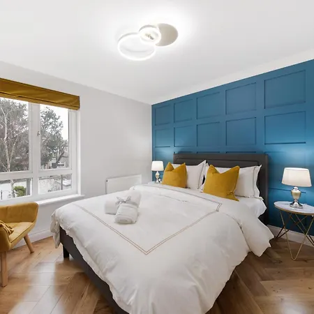 Spacious Stunning Flat Near Heathrow And Central London Hounslow Exterior photo