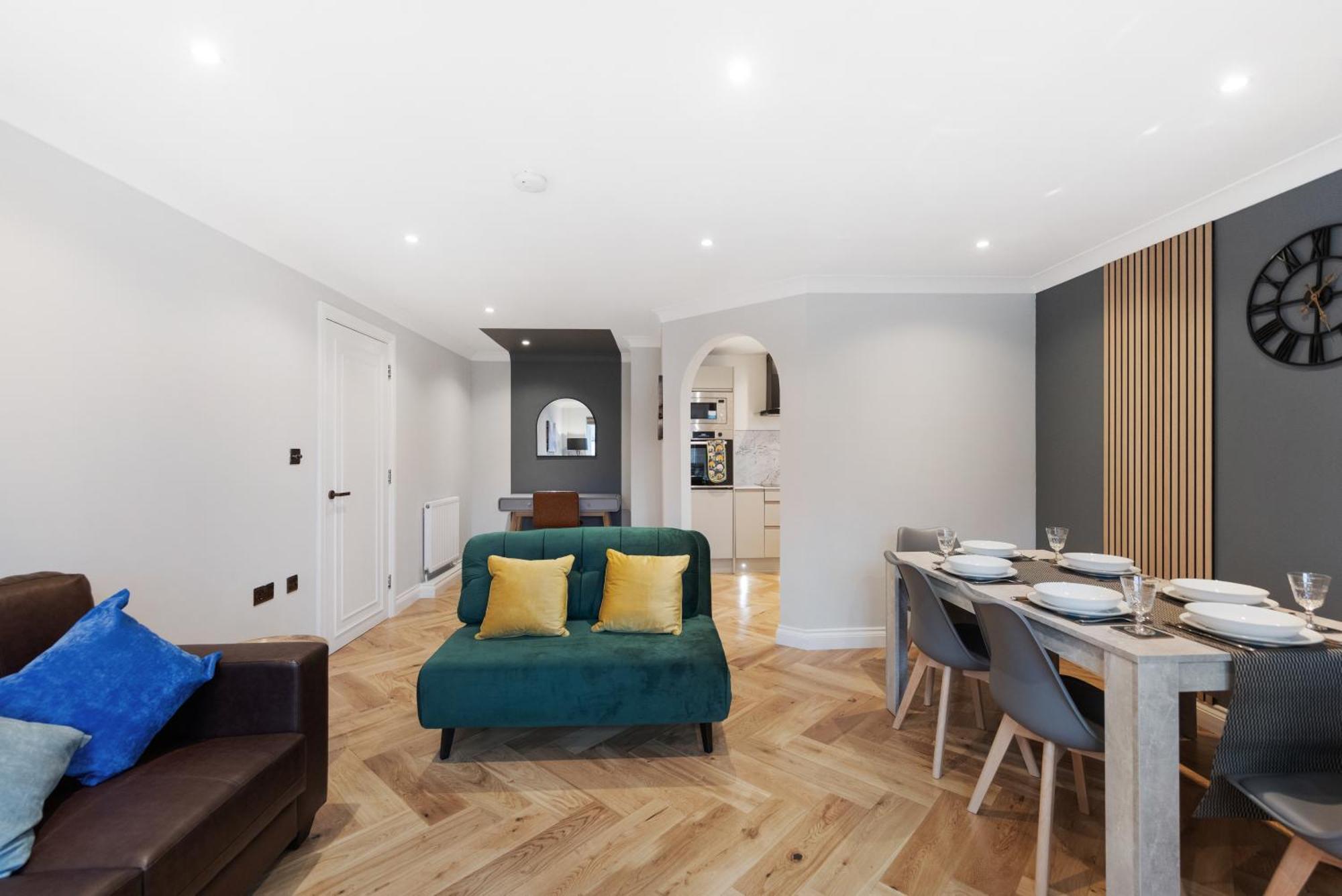 Spacious Stunning Flat Near Heathrow And London Hounslow