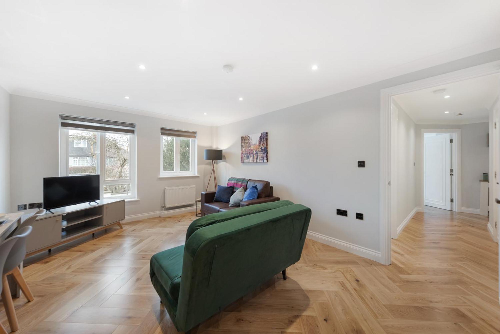 Spacious Stunning Flat Near Heathrow And London Hounslow
